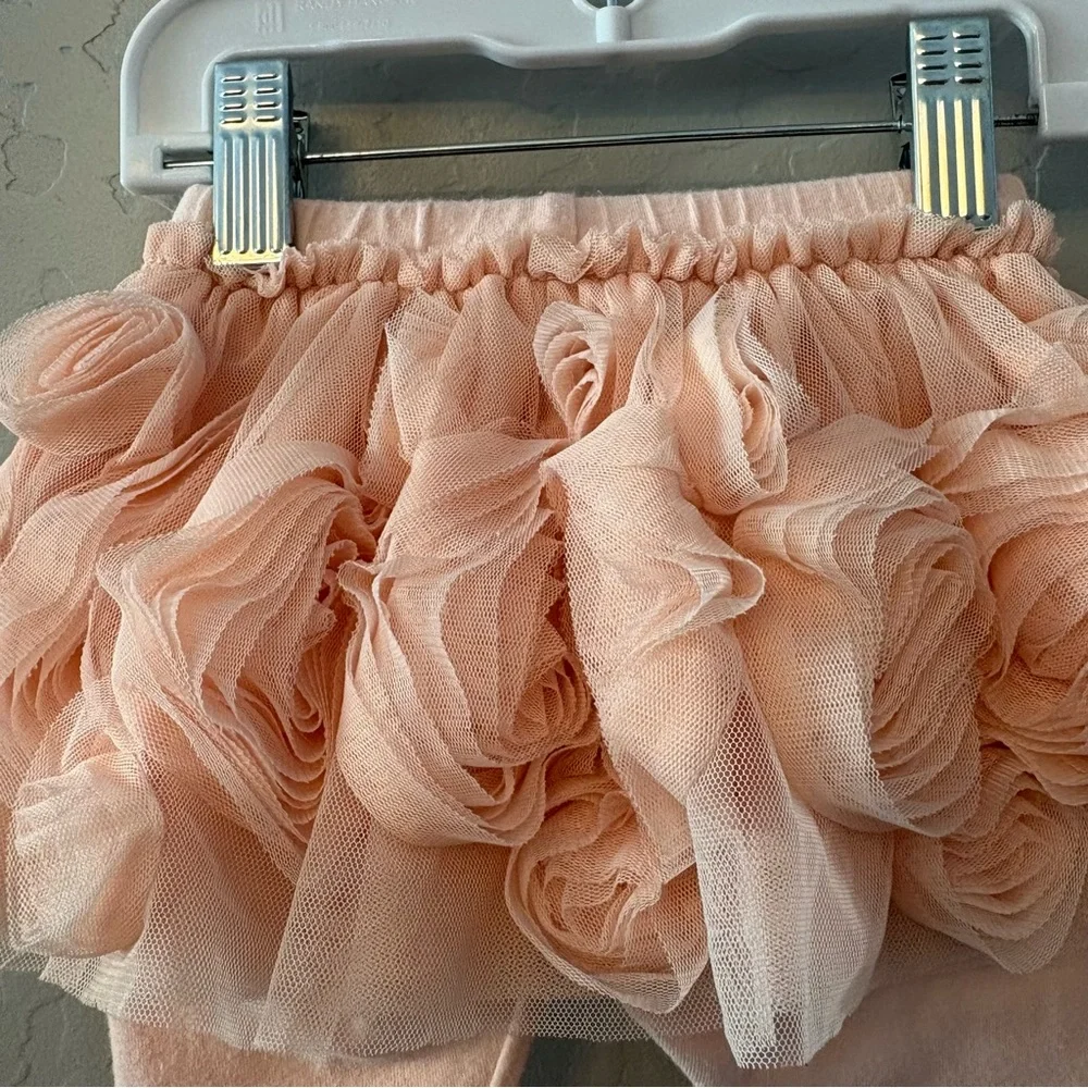 Baby gap light pink leggings with rosette tutu skirt size 0-3 months